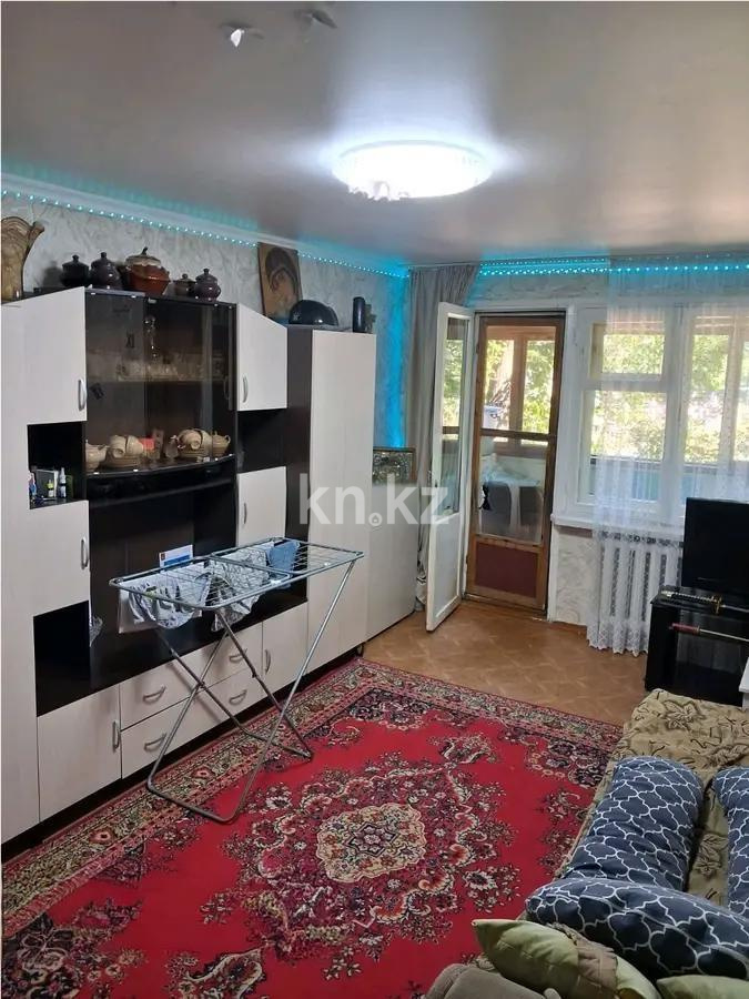 Продажа 3-комнатной квартиры, 62 м², мкр-н 17, дом  49 - Продажа  трехкомнатных квартир в Караганде без посредников с фото фото 1 из 3