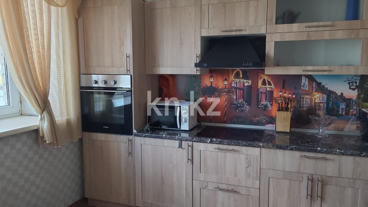 Аренда 2-комнатной квартиры, 70 м² в Астане