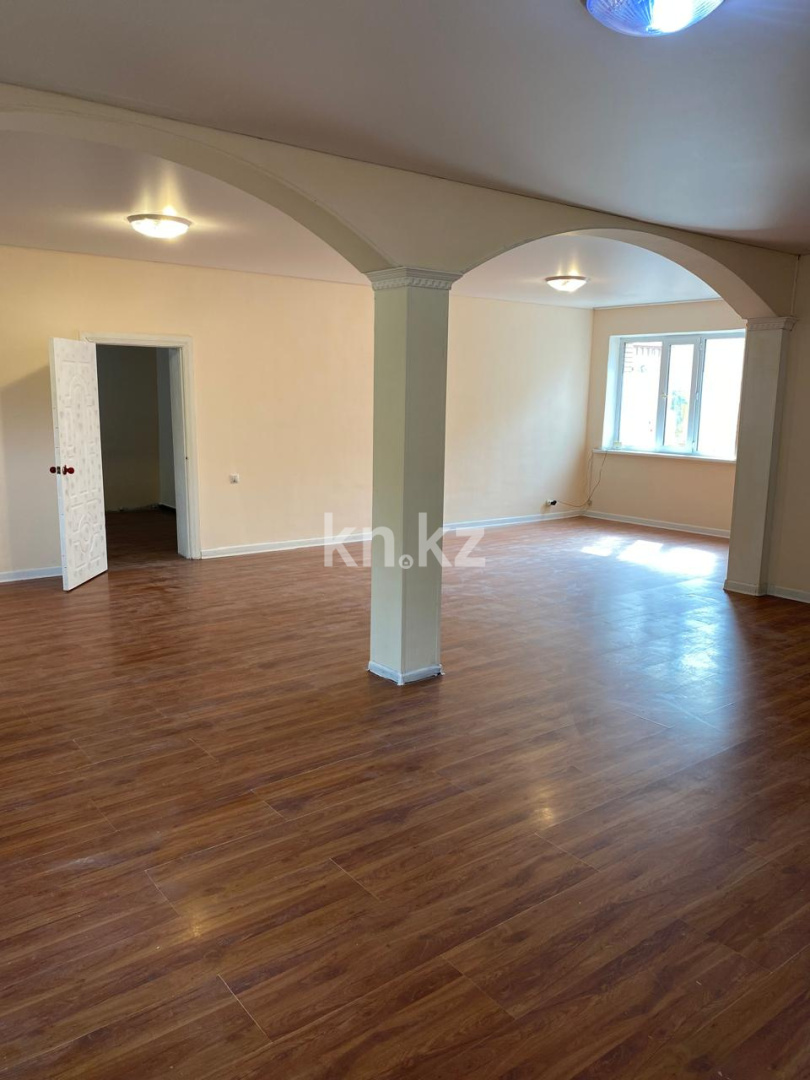 Аренда 5-комнатного дома, 240 м², пр. Кабанбай батыра в Астане - фото 16