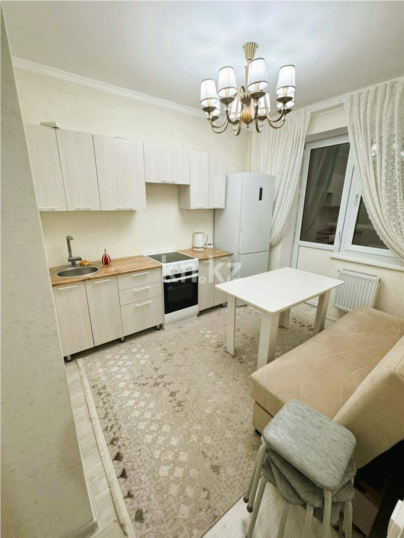 Продажа 1-комнатной квартиры, 36.5 м², ул. Момышулы - Продажа  однокомнатных квартир в Караганде фото 1 из 9