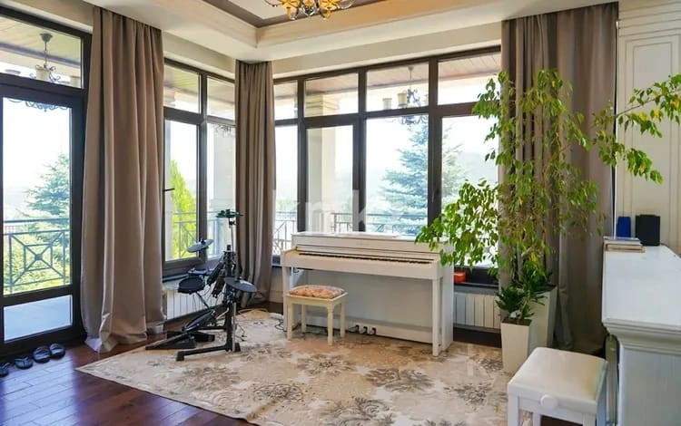 Аренда 8-комнатного дома, 540 м² - Аренда домов в Алматы фото 8 из 24