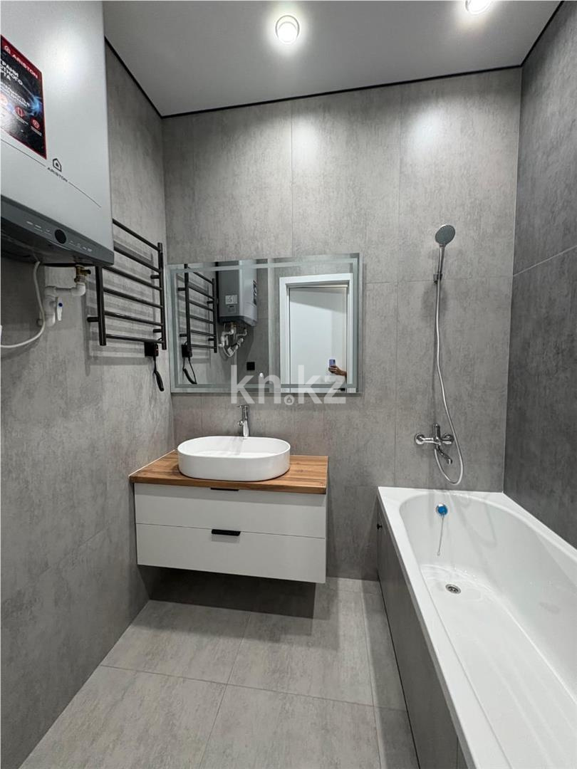 Продажа 3-комнатной квартиры, 75 м², ул. Букетова, дом  3 в Караганде - фото 5