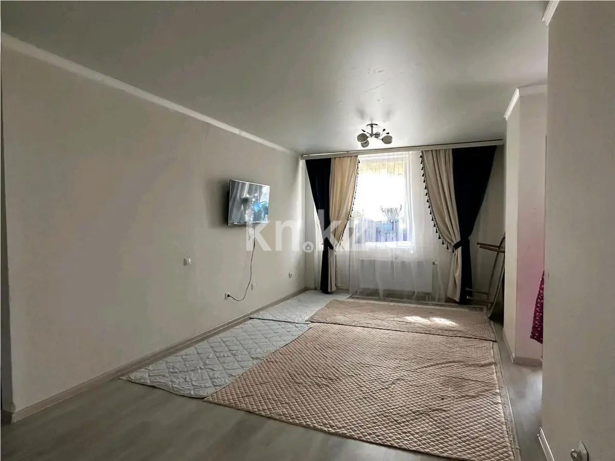 Продажа 3-комнатной квартиры, 72 м², ул. А-102, дом  27 - Продажа квартир в Казахстане фото 1 из 6