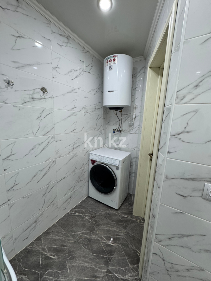 Продажа 2-комнатной квартиры, 55.4 м², ул. Муканова в Караганде - фото 16