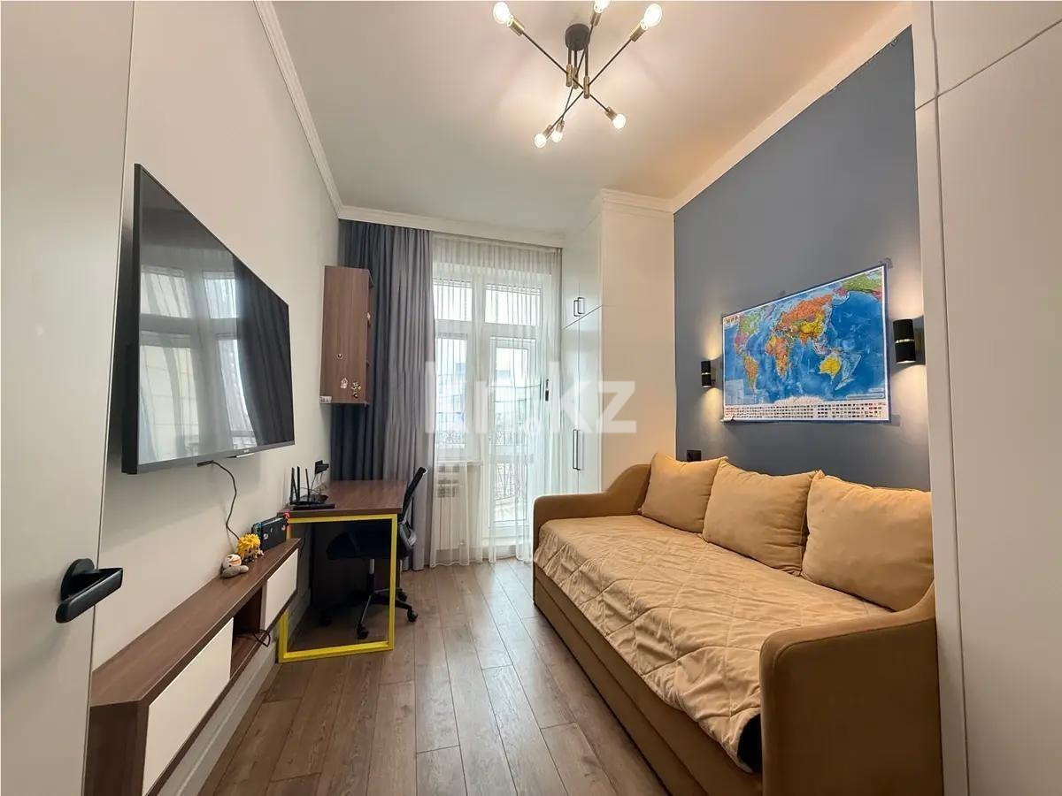 Продажа 4-комнатной квартиры, 150 м², пр. Кабанбай батыра, дом  9/2 - Продажа  четырехкомнатных квартир в Астане фото 1 из 12