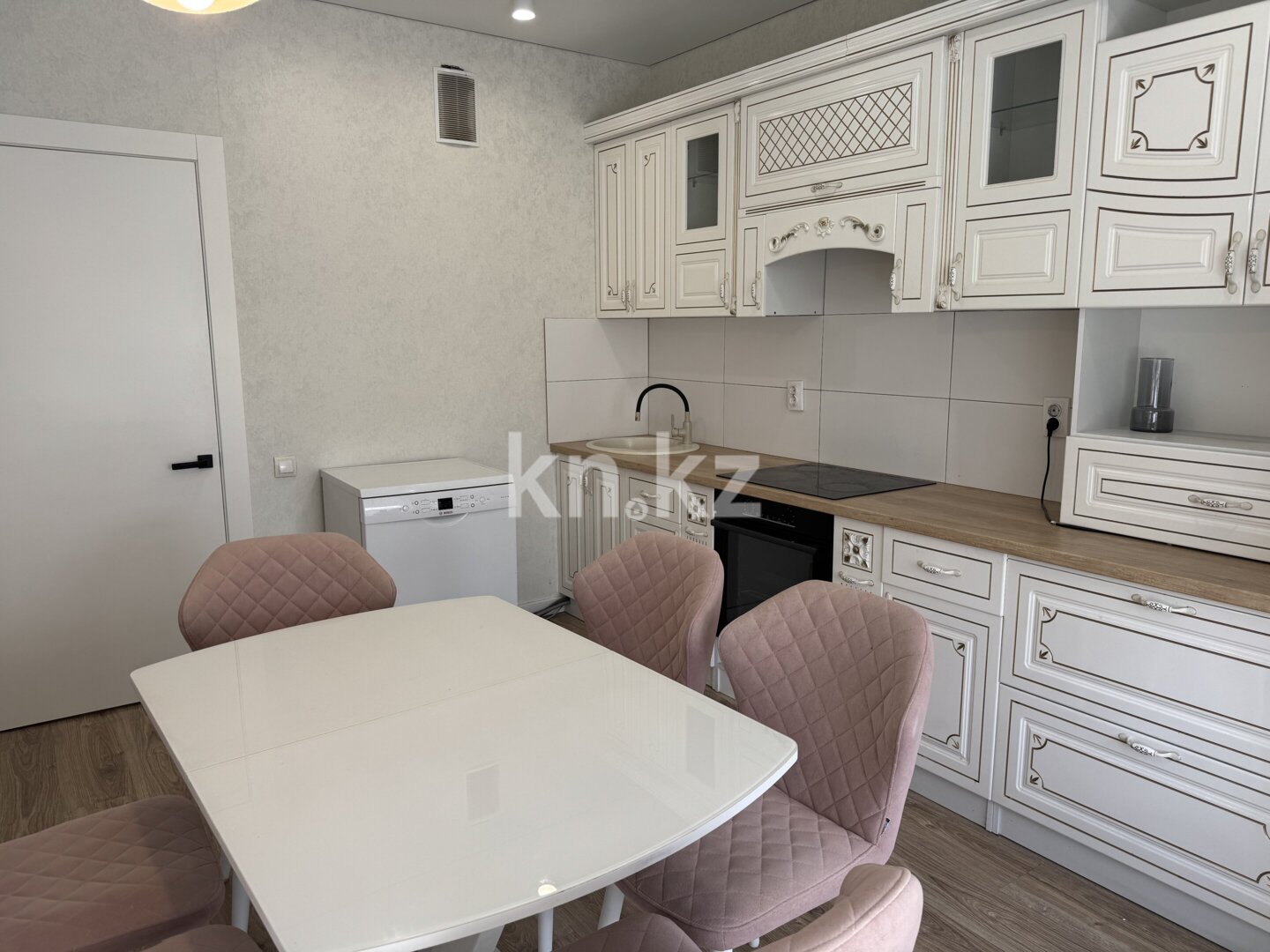 Продажа 2-комнатной квартиры, 71.5 м² в Астане - фото 32