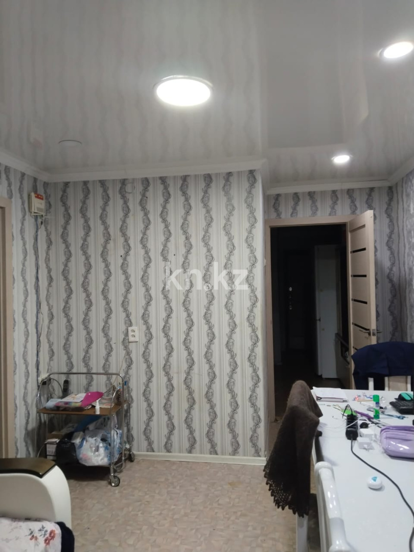 Продажа 3-комнатной квартиры, 60 м², 13 мкр-н, дом  21 - Продажа квартир в Караганде фото 7 из 8