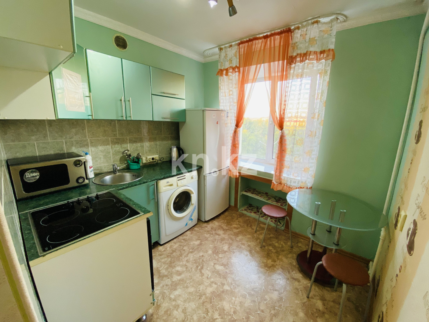 Аренда 1-комнатной квартиры посуточно, 30 м², Абая, дом  5 - Аренда жилой и коммерческой недвижимости в Усть-Каменогорске фото 3 из 8