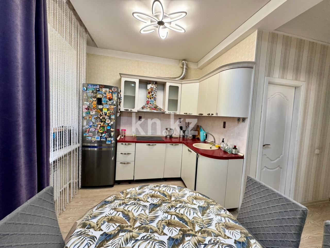 Продажа 3-комнатной квартиры, 71 м², ул. Жамбыла, дом  101 - Продажа квартир в Караганде фото 9 из 19