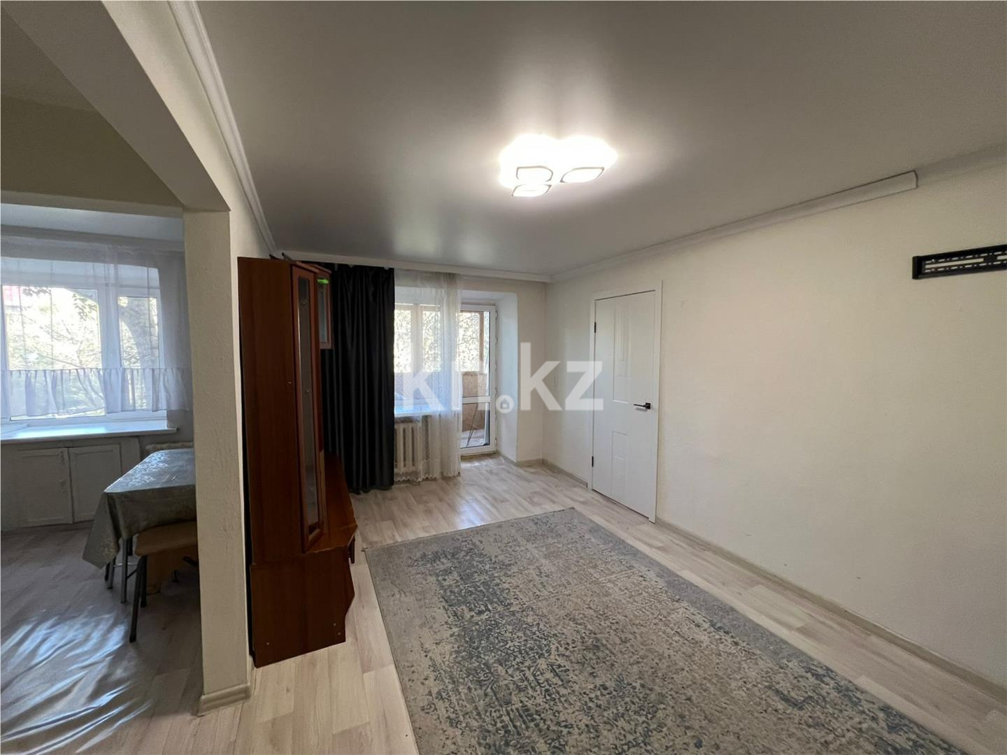 Продажа 2-комнатной квартиры, 42 м², ул. Ермекова - Продажа квартир в Караганде фото 1 из 11