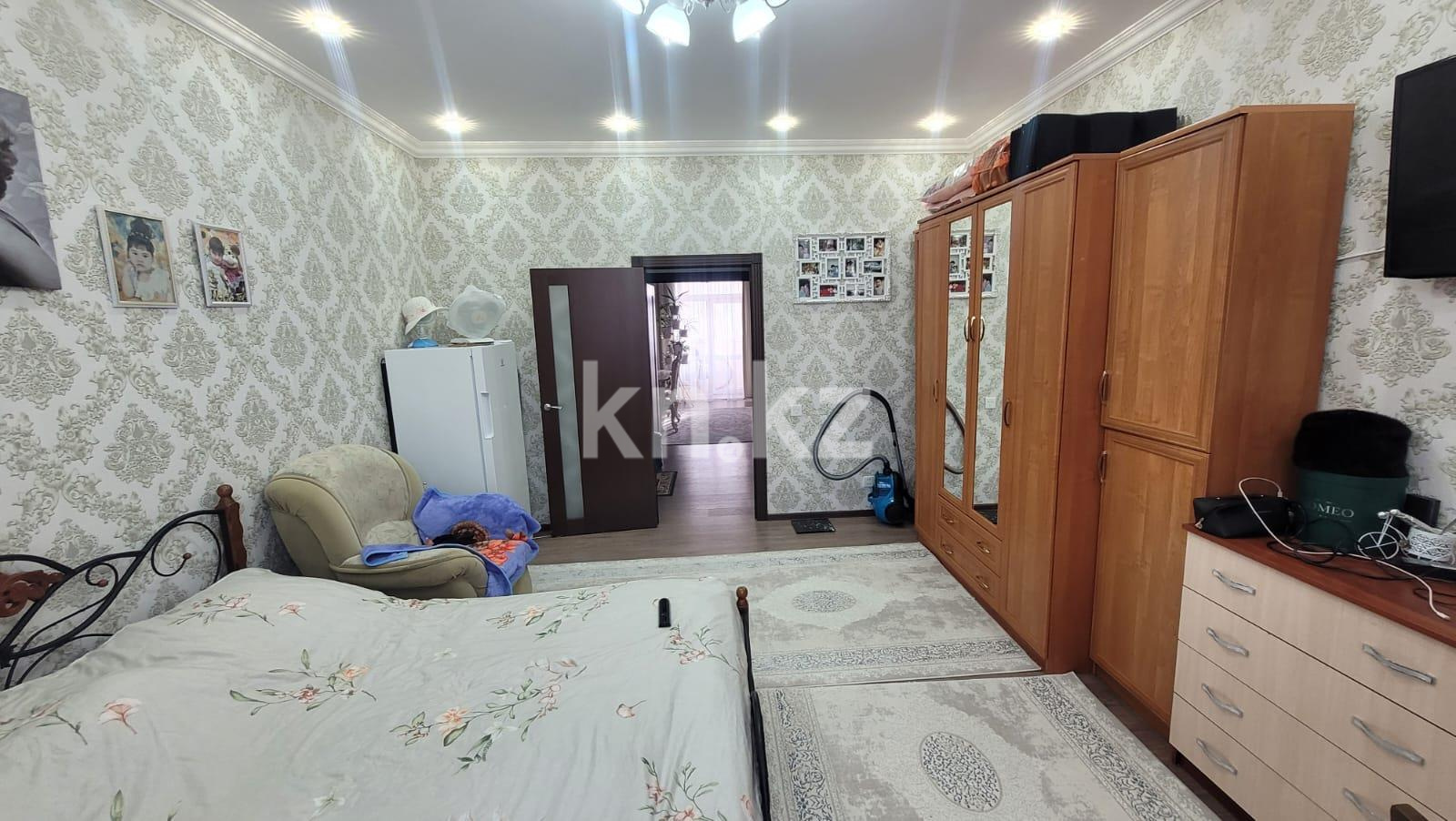 Продажа 3-комнатной квартиры, 82 м², ул. Абая в Караганде - фото 6