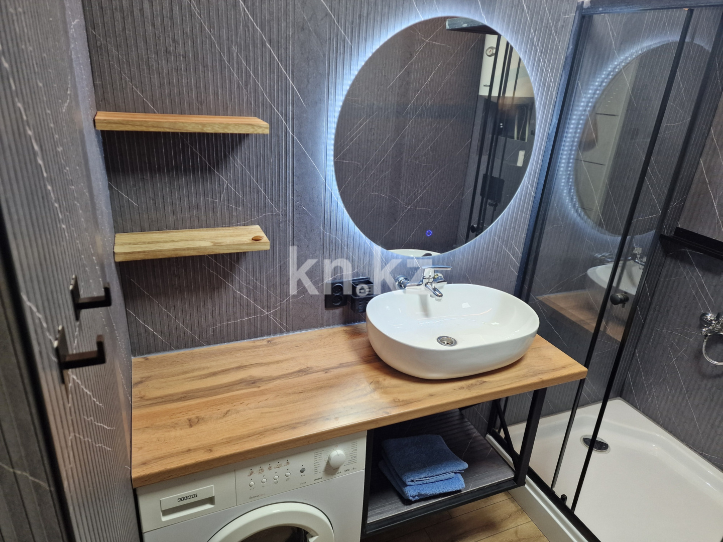 Аренда 2-комнатной квартиры, 48 м², пр. Бухар-жырау, дом  63 - Аренда  двухкомнатных квартир помесячно в Караганде фото 1 из 11