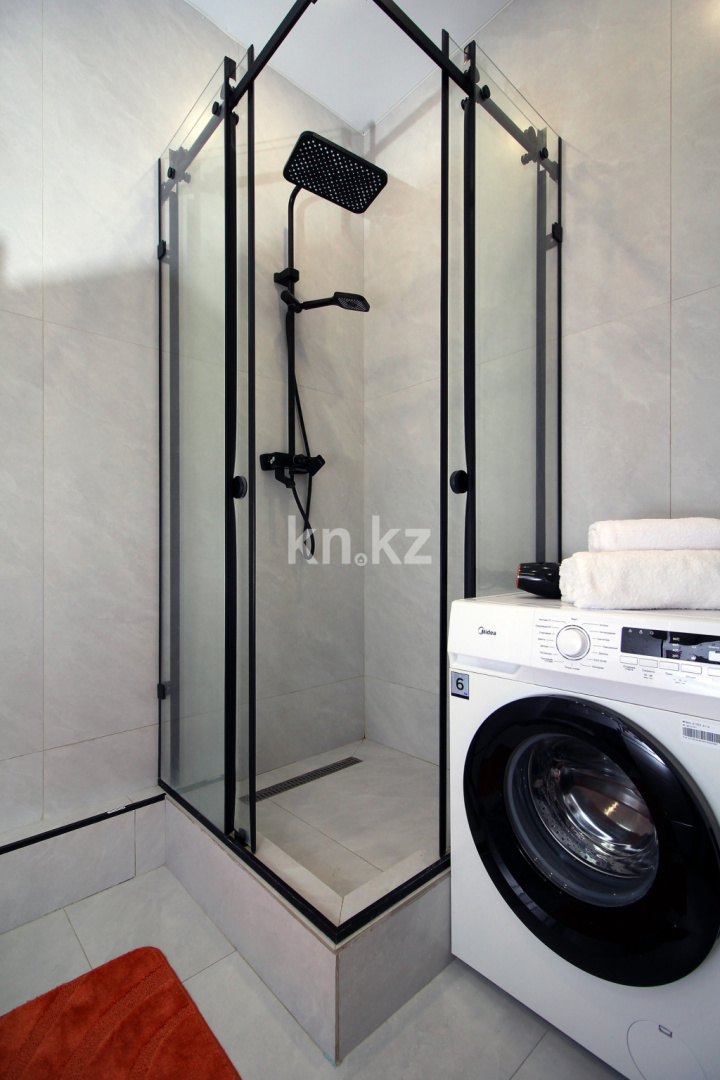 Аренда 3-комнатной квартиры посуточно, 65 м², Сейфуллина, дом  416к3 - ул. Макатаева в Алматы - фото 12