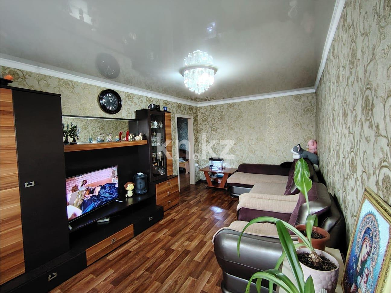 Продажа 3-комнатной квартиры, 62 м², мкр-н 22 - Продажа квартир в Караганде фото 3 из 26