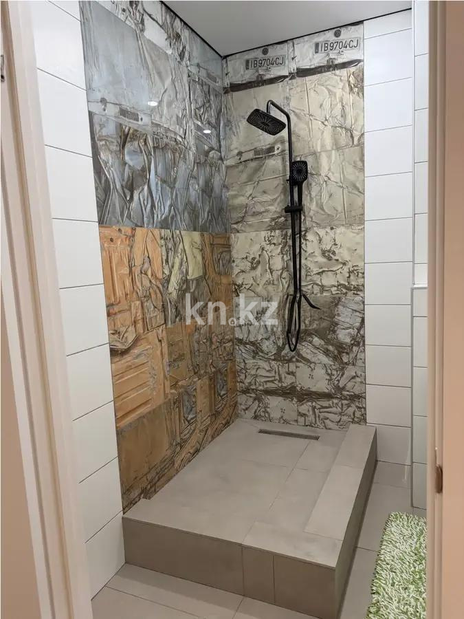 Продажа 3-комнатной квартиры, 70.2 м², ул. К. Шарипова, дом  206/8 в Алматы - фото 5