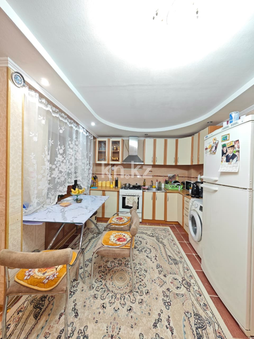 Продажа 3-комнатной квартиры, 60 м², пр. Республики, дом  32 - Продажа квартир в Караганде фото 3 из 12