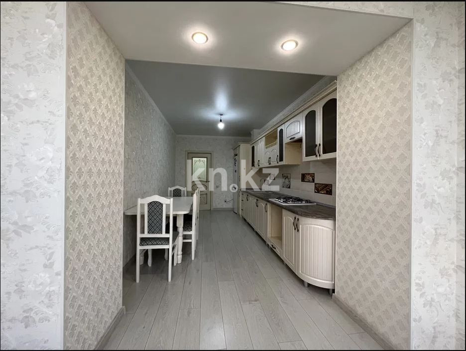 Аренда 2-комнатной квартиры, 73 м², ул. Тюленина, дом  4 - Аренда жилой и коммерческой недвижимости в Уральске фото 4 из 5