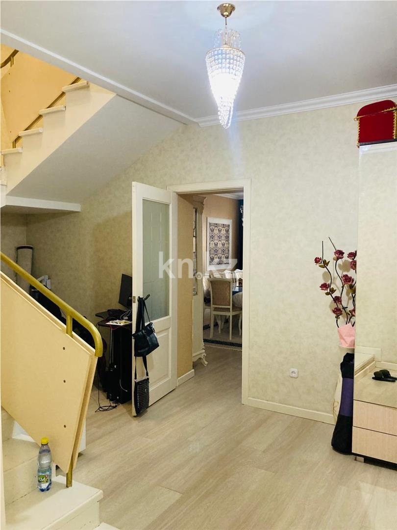 Продажа 5-комнатной квартиры, 179 м², мкр-н Голубые Пруды - Продажа  пятикомнатных квартир в Караганде фото 26 из 28