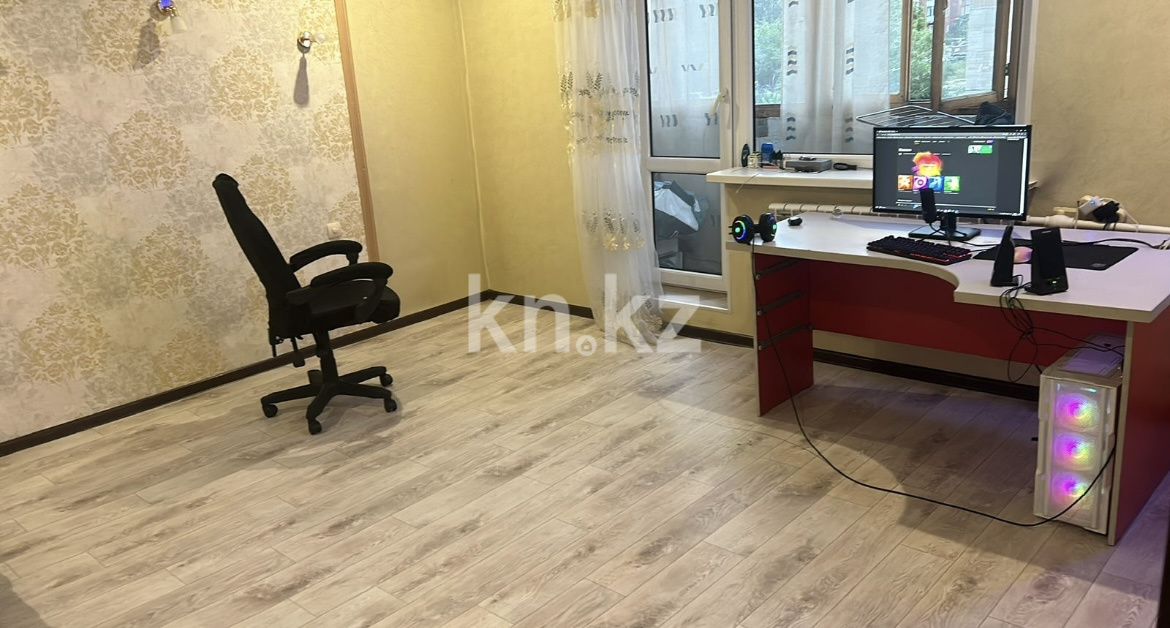 Аренда 3-комнатной квартиры, 78 м², ул. Таттимбета, дом  10 - Аренда  трехкомнатных квартир помесячно в Караганде фото 4 из 5