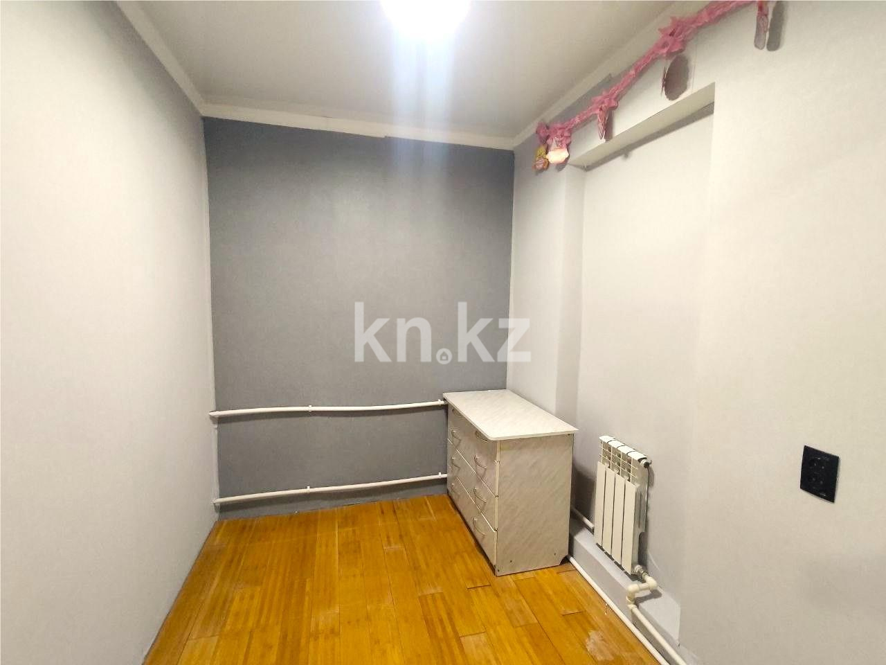 Продажа 3-комнатной квартиры, 43 м², ул. Санаторная, дом  18 - Продажа  трехкомнатных квартир в Караганде фото 7 из 11