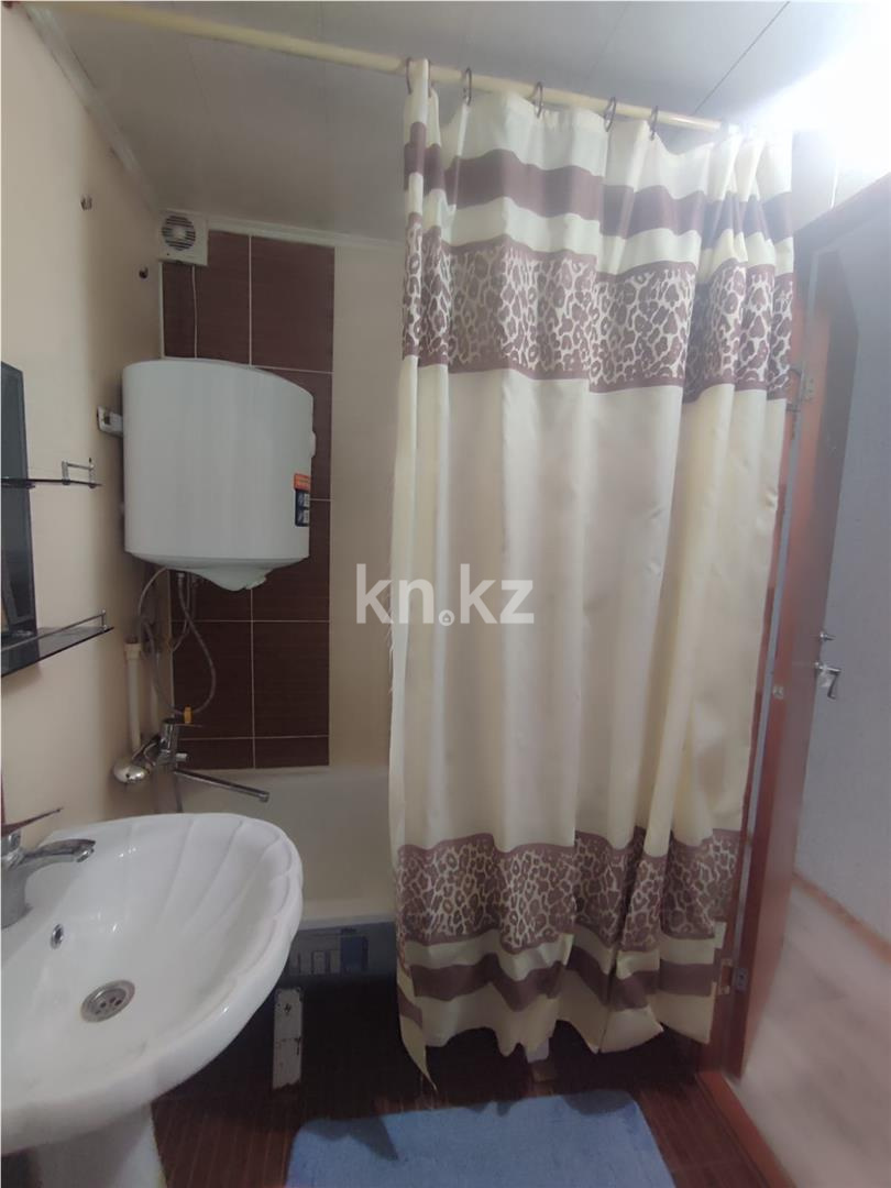 Продажа 2-комнатной квартиры, 45 м², ул. Муканова в Караганде - фото 8