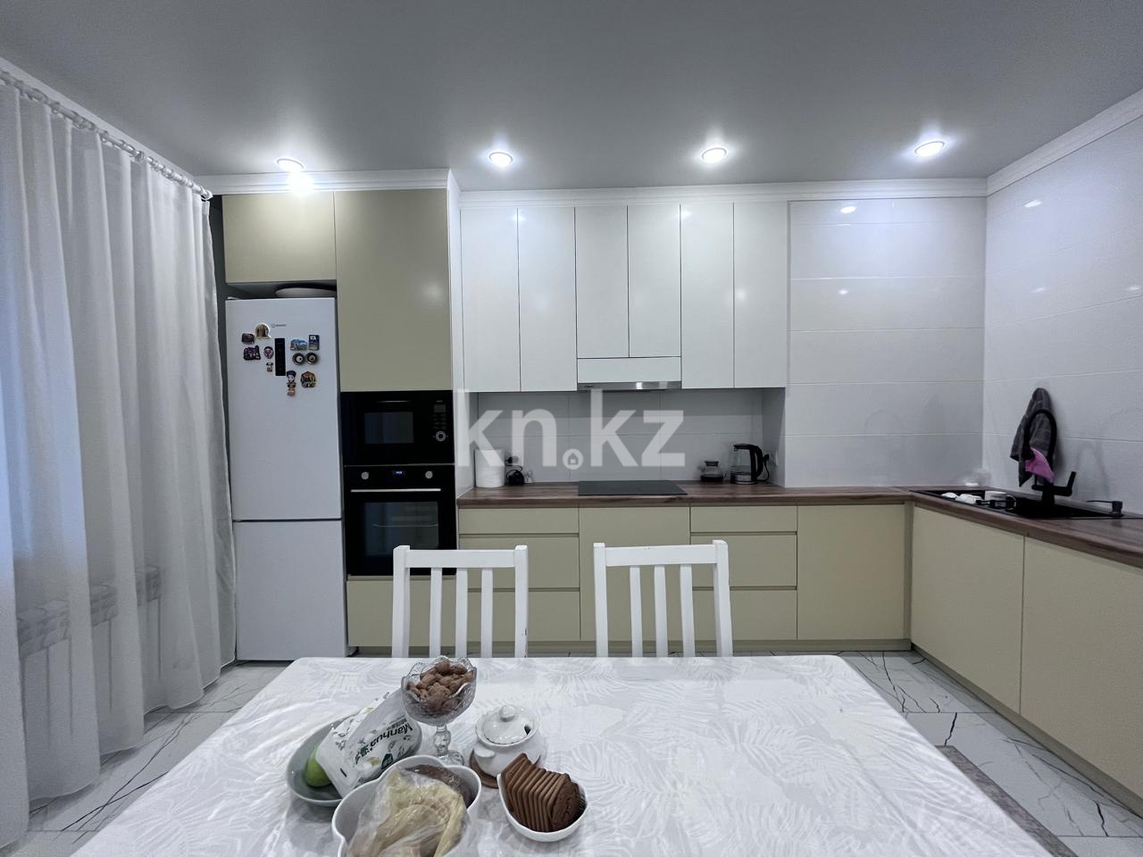 Продажа 3-комнатной квартиры, 83 м² в Караганде