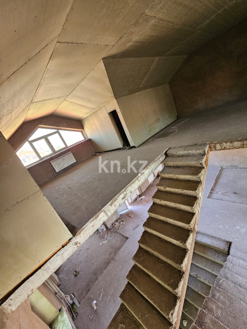 Продажа 5-комнатного дома, 345 м², ул. Айтматова - Продажа квартир в Алматы фото 2 из 8