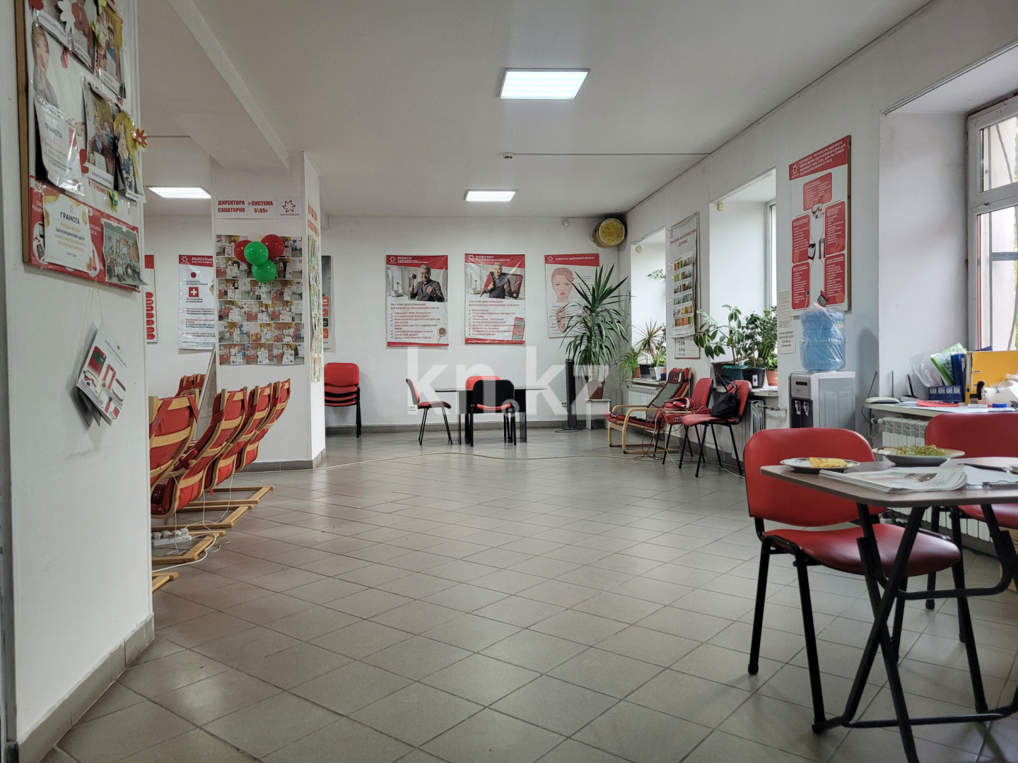 Продажа , 222 м², ул. Абая - Продажа офисных и торговых помещений в Караганде фото 1 из 8