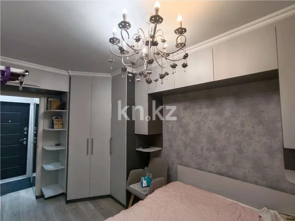 Продажа 2-комнатной квартиры, 43 м², 11 мкр., дом  8 в Алматы - фото 2
