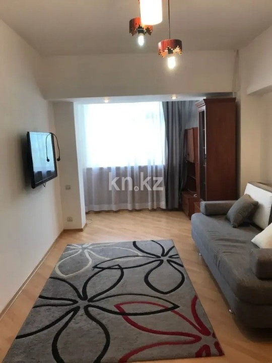 Продажа 1-комнатной квартиры, 36 м², мкр-н Самал-1, дом  6 - Продажа квартир в Алматы фото 1 из 7