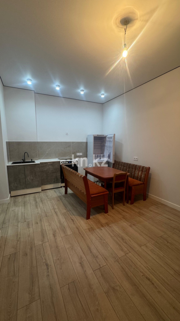 Аренда 1-комнатной квартиры, 37 м², ул. Казыбек би, дом  7/1 - Продажа квартир в Астане фото 1 из 9