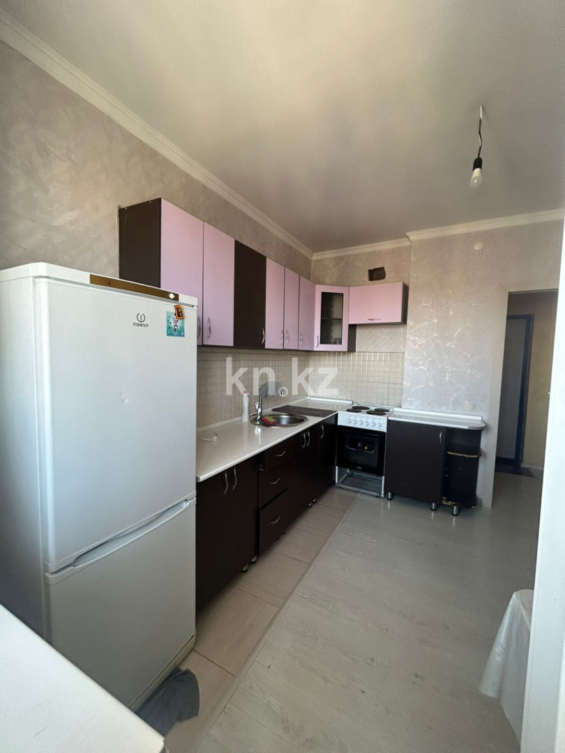 Аренда 1-комнатной квартиры, 38 м² в Астане