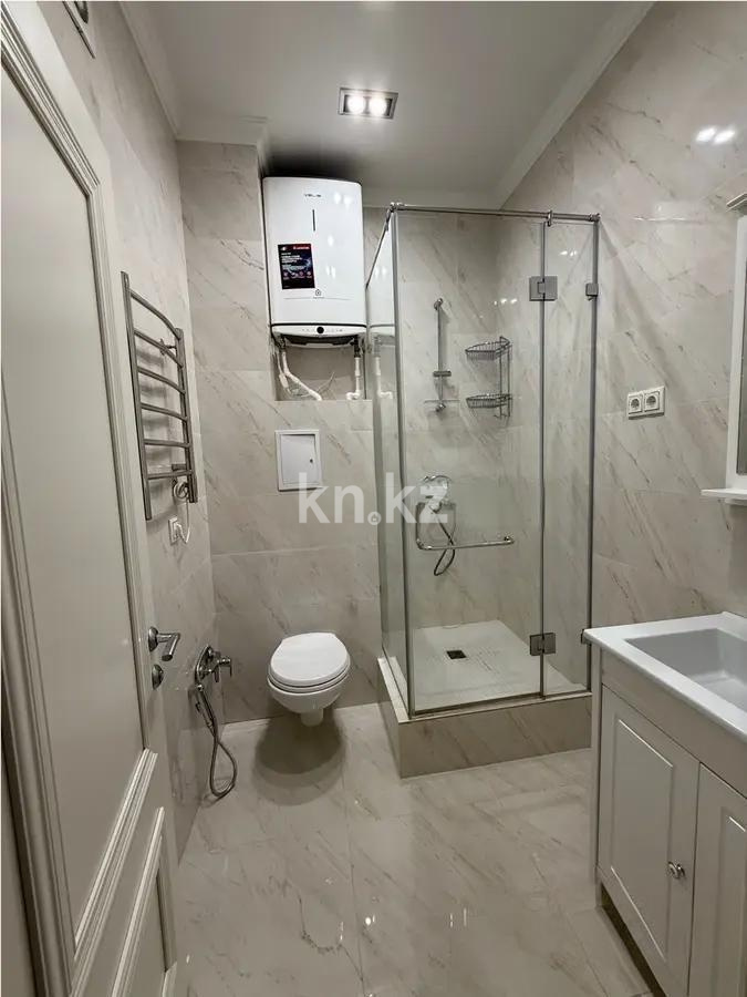 Продажа 3-комнатной квартиры, 120 м², ул. Аманжолова, дом  41 в Караганде - фото 5
