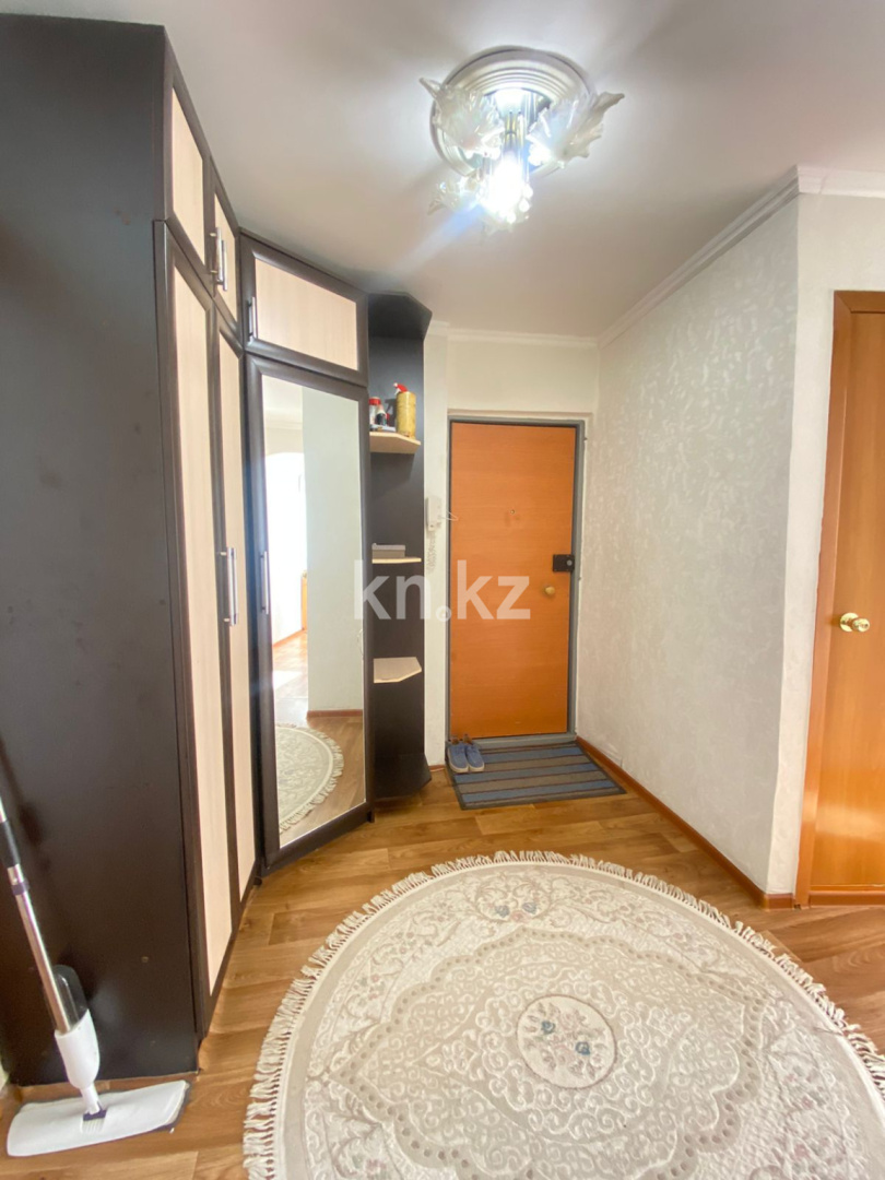 Продажа 3-комнатной квартиры, 63 м², ул. Муканова, дом  10 в Караганде - фото 12