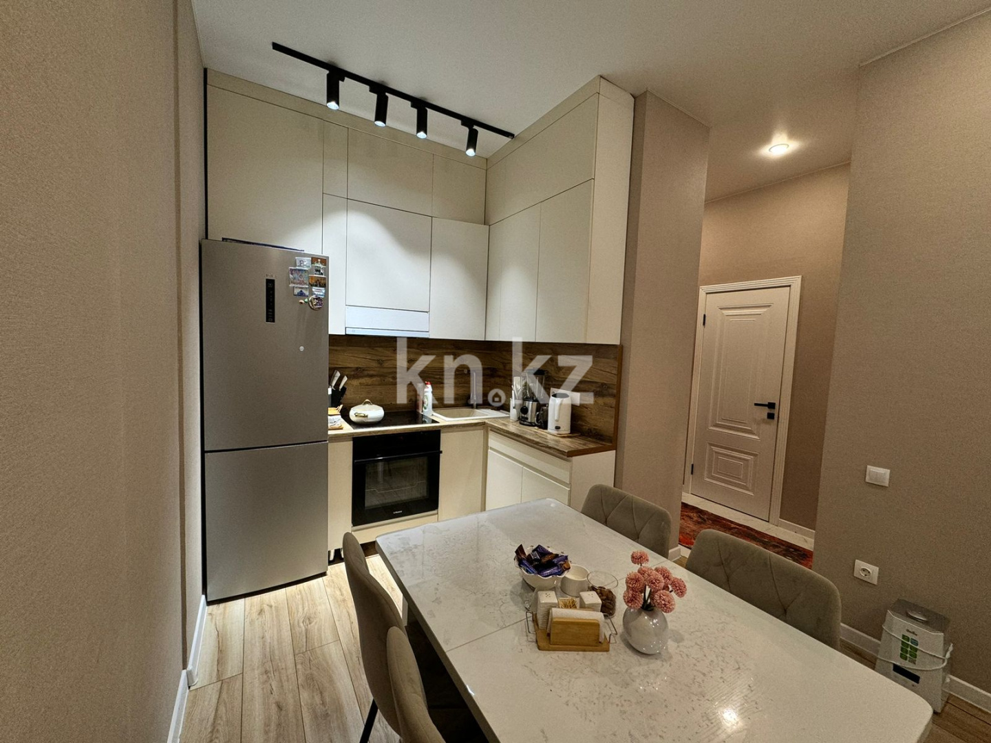 Продажа 2-комнатной квартиры, 40 м², мкр-н Голубые Пруды, дом  456/2 в Караганде - фото 3