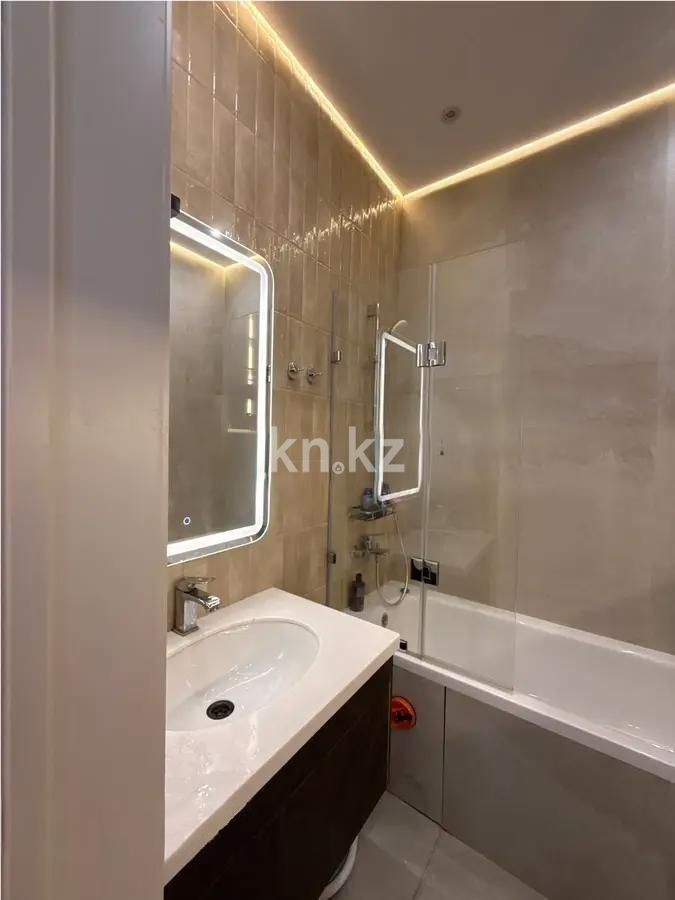 Продажа 4-комнатной квартиры, 120 м², ул. Бокейхана, дом  16 в Астане - фото 6