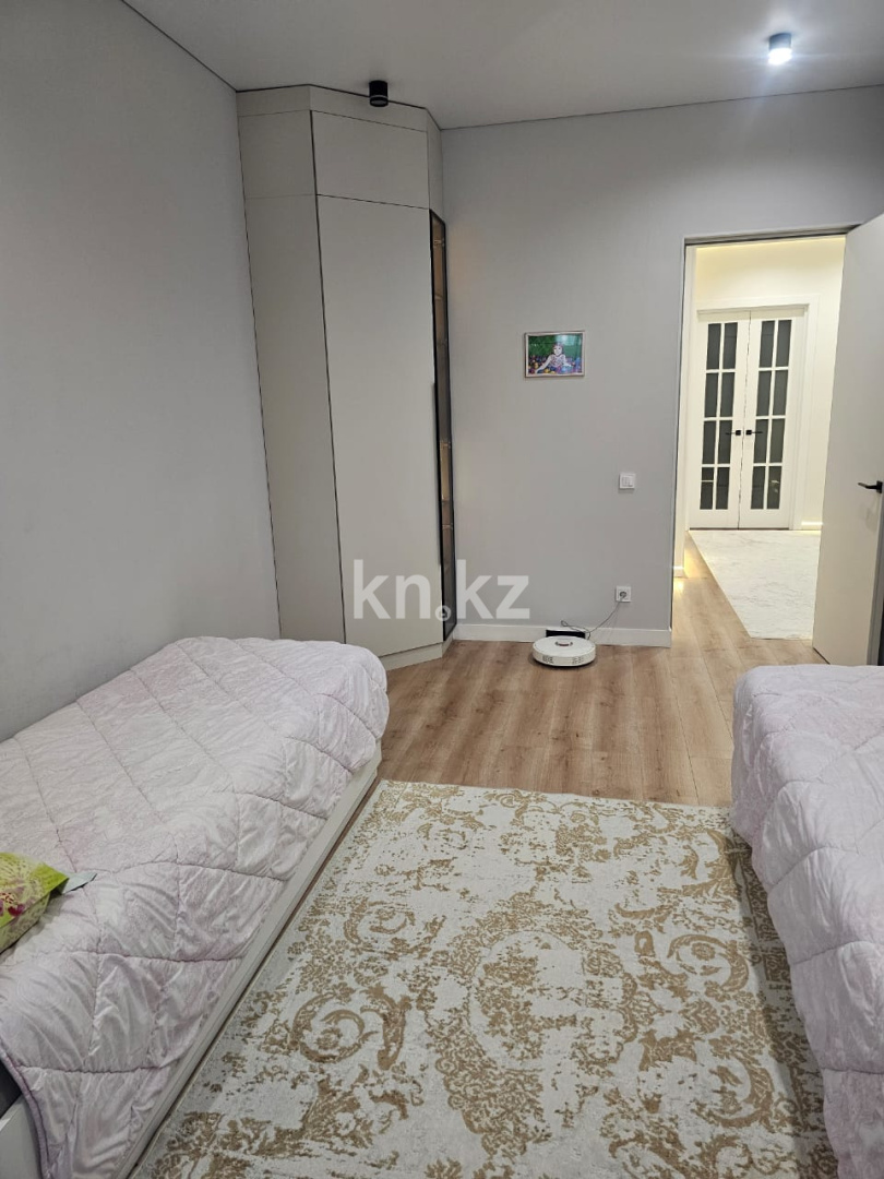 Продажа 3-комнатной квартиры, 95 м², ул. Таттимбета, дом  3/11 - Продажа  трехкомнатных квартир в Караганде без посредников фото 8 из 14