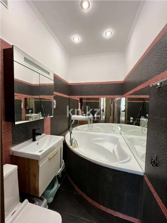 Продажа 4-комнатной квартиры, 135 м² в Астане - фото 6