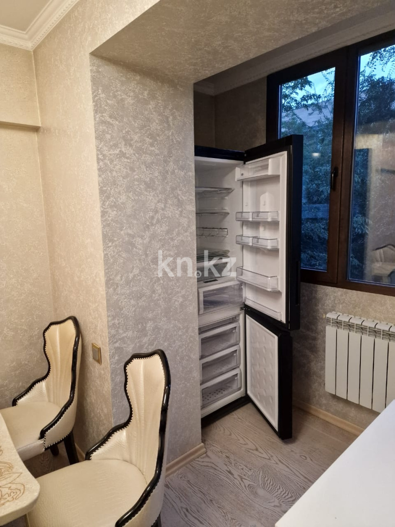 Аренда 2-комнатной квартиры, 55 м², мкр. Самал-1 - Аренда квартир помесячно в Алматы фото 12 из 21