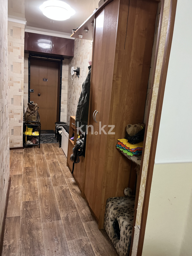 Продажа 3-комнатной квартиры, 52.6 м², мкр-н 21, дом  1 в Караганде - фото 14