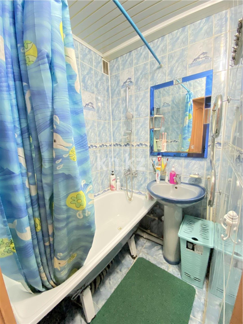 Продажа 4-комнатной квартиры, 61 м², мкр-н 23 в Караганде - фото 14