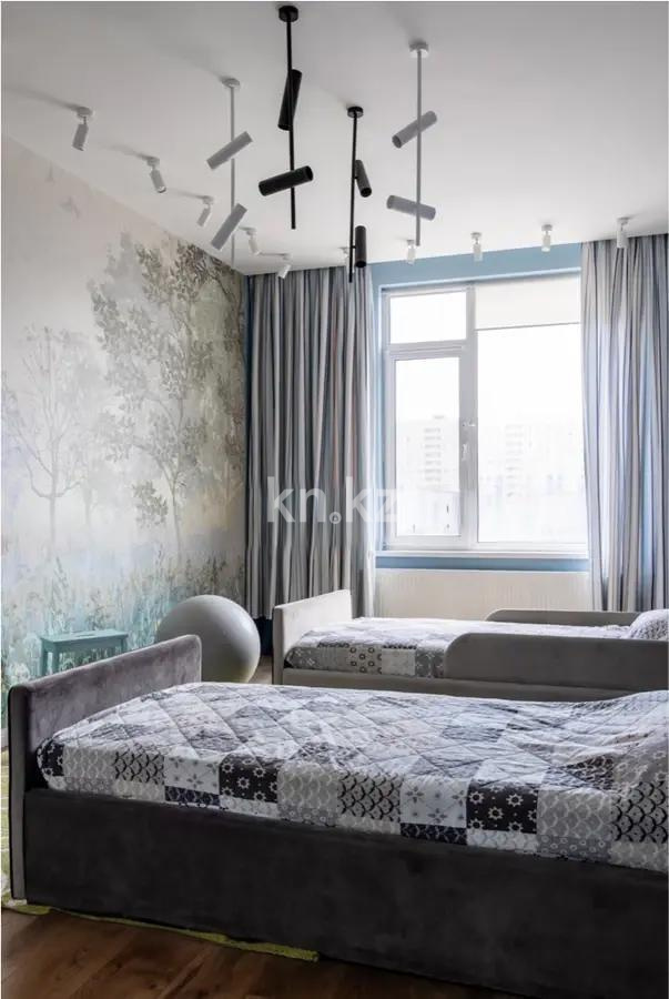 Продажа 4-комнатной квартиры, 136.8 м², ул. Достык, дом  8б в Астане - фото 2