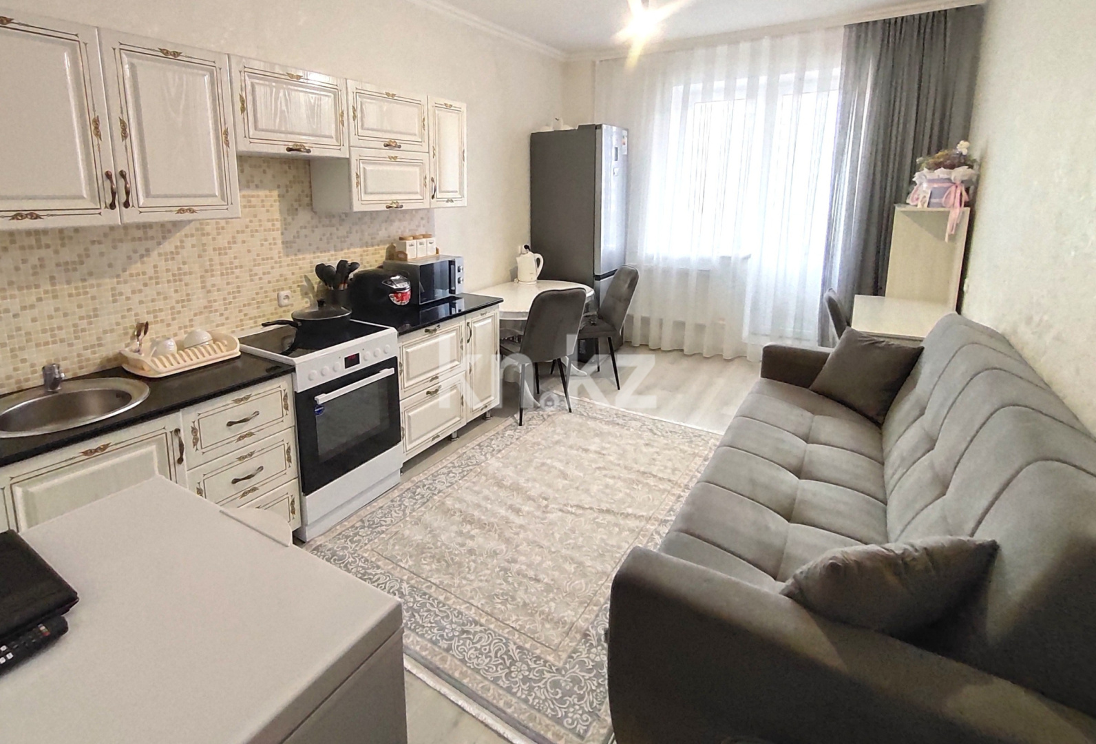 Продажа 2-комнатной квартиры, 47 м², ул. Момышулы, дом  28 - Продажа квартир в Караганде фото 1 из 22
