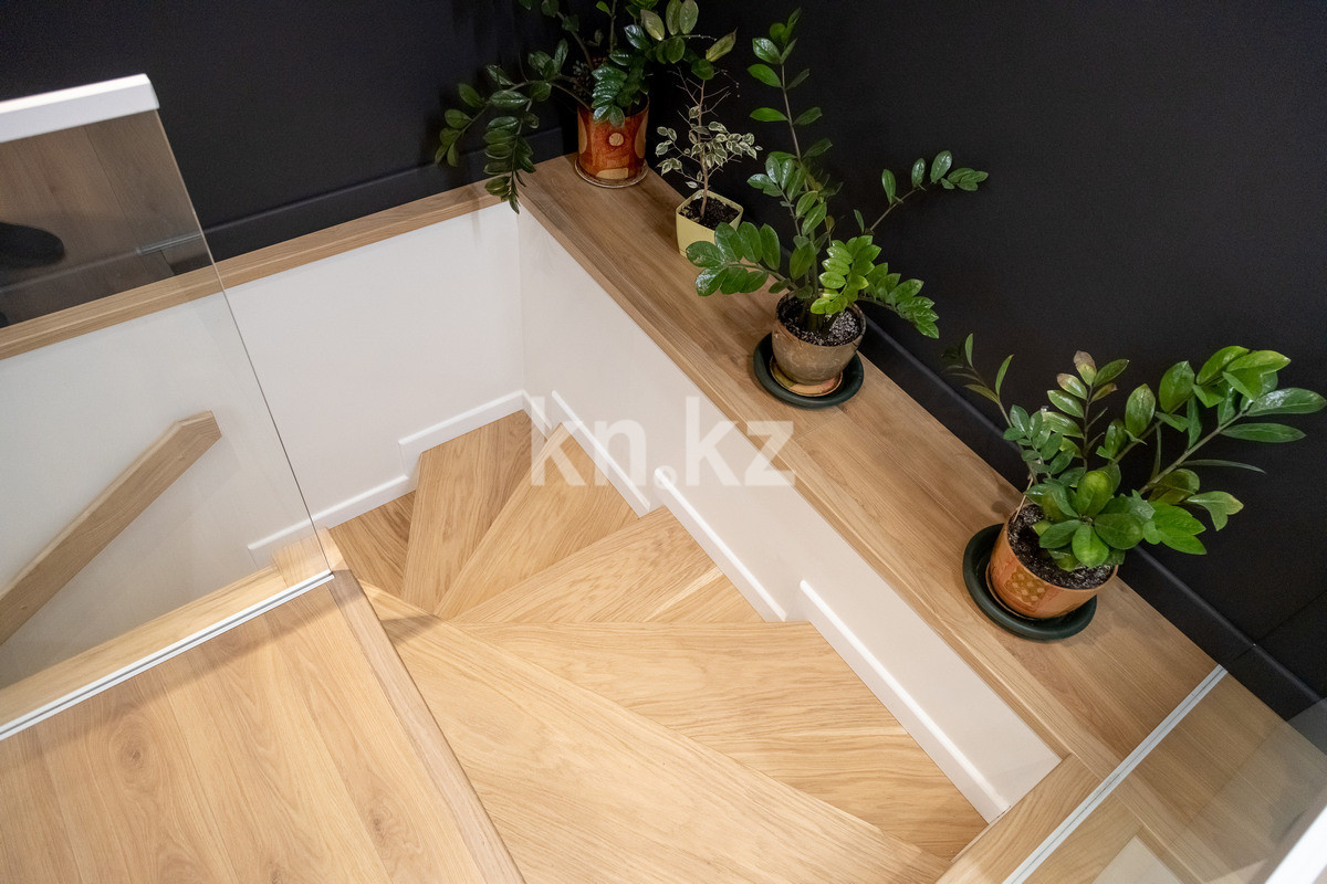 Продажа , 105 м², ул. Аскарова, дом  19 - ул. Садыкова в Алматы