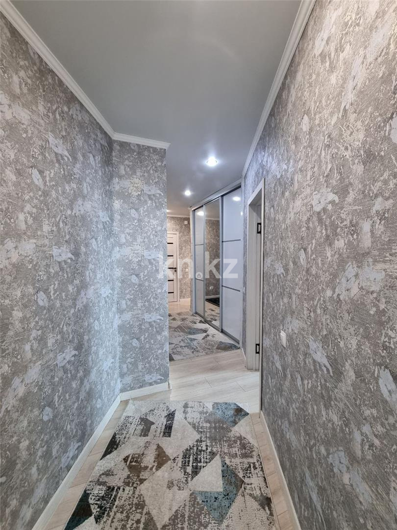 Продажа 3-комнатной квартиры, 75 м², ул. Абая, дом  61/2 в Караганде - фото 10