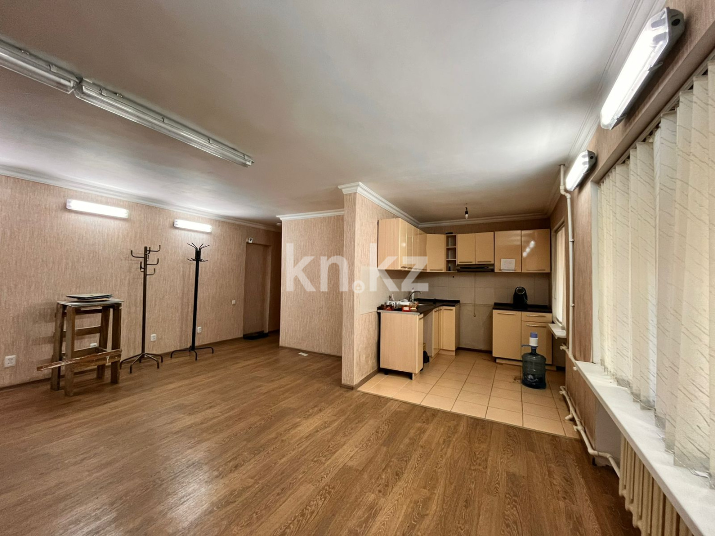 Продажа , 54.7 м², ул. Ермекова, дом  43 - Продажа офисных и торговых помещений в Караганде фото 8 из 8