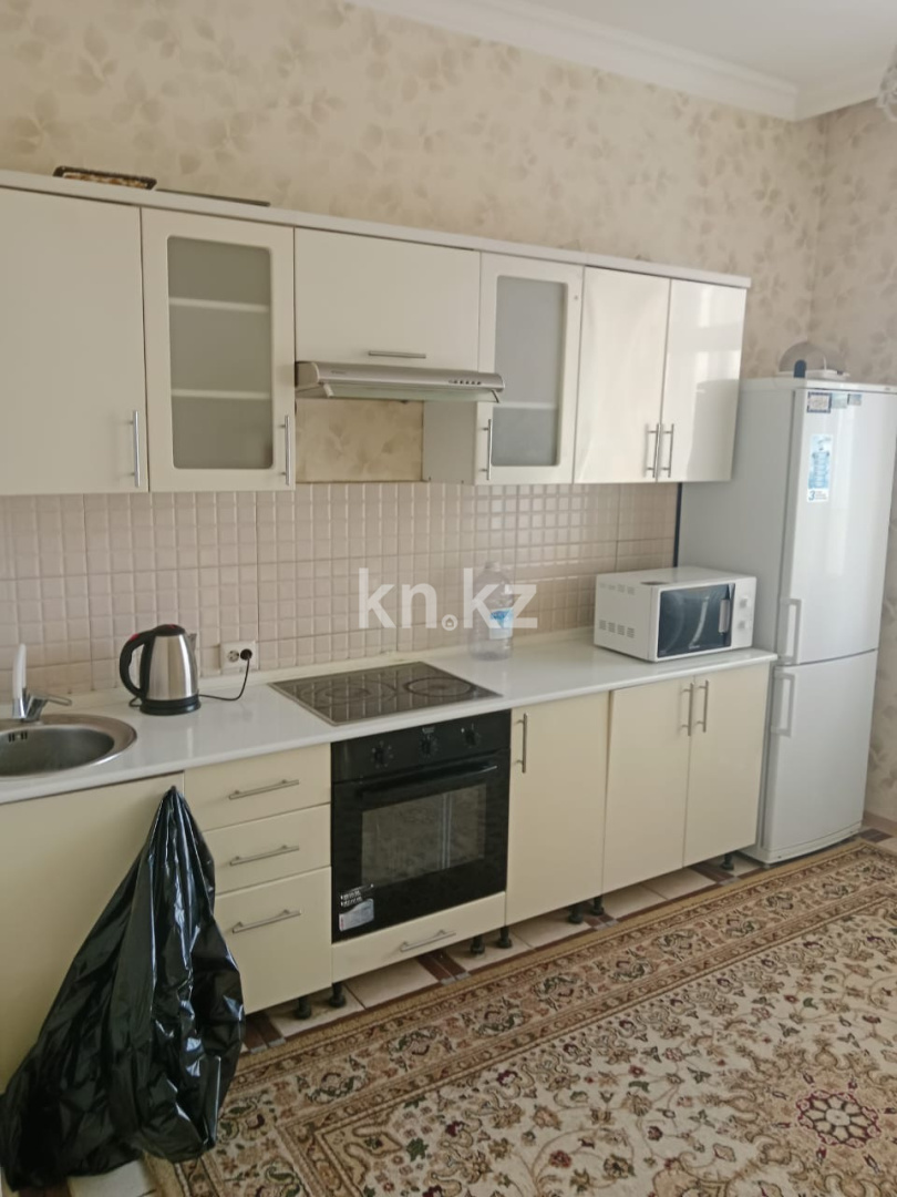 Аренда 1-комнатной квартиры, 50 м² в Астане