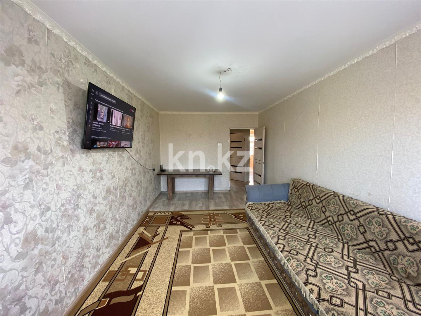 Продажа 2-комнатной квартиры, 47 м², мкр-н 17 в Караганде - фото 2