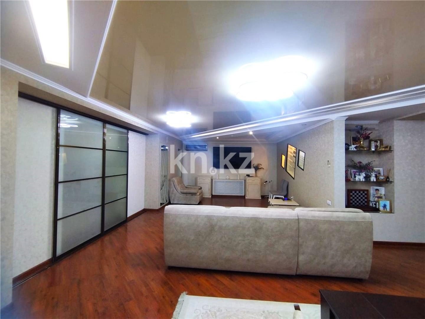 Продажа 4-комнатной квартиры, 178 м² - Продажа недвижимости в Казахстане - страница 15 фото 1 из 27