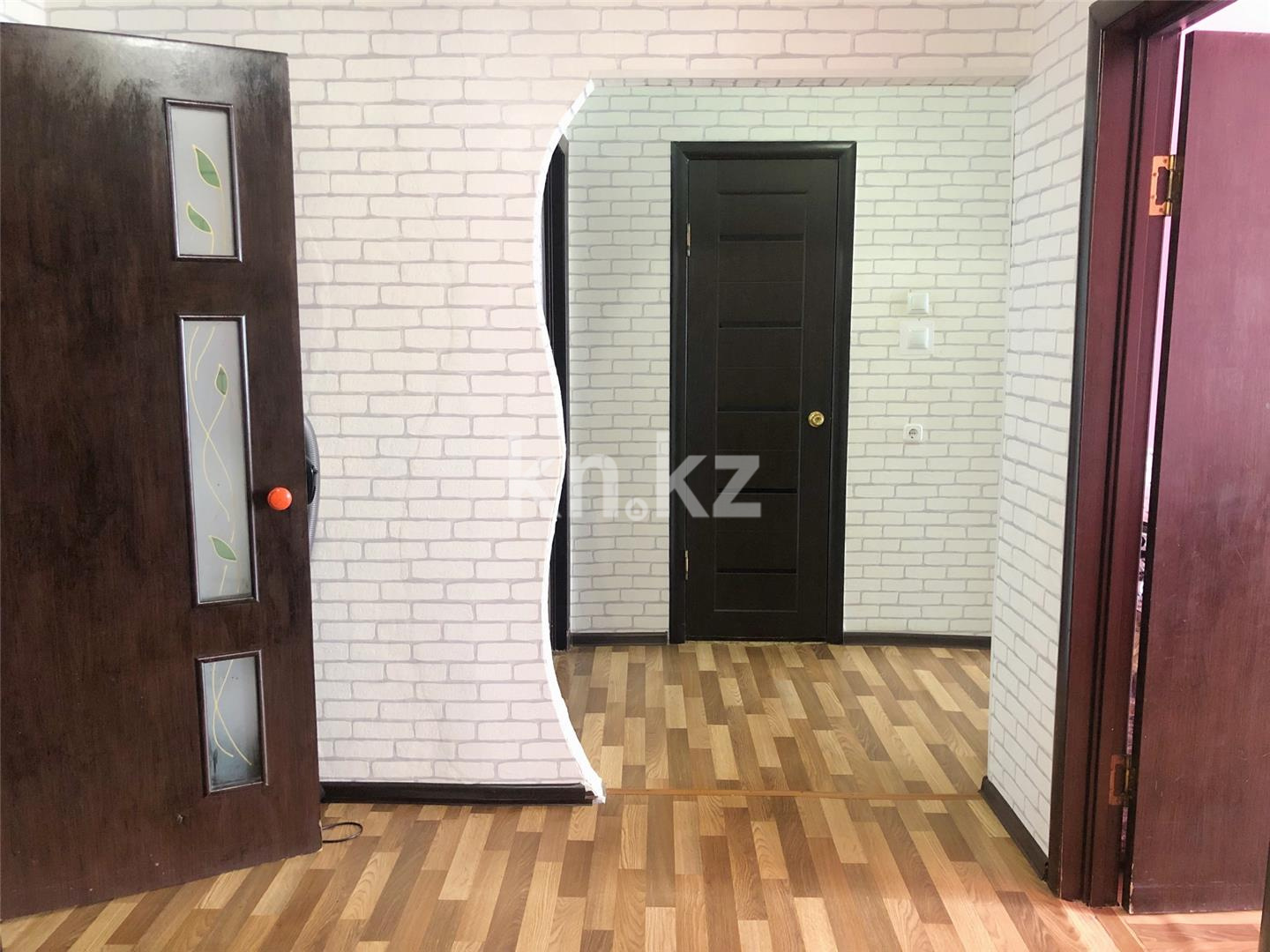 Продажа 3-комнатной квартиры, 75 м², 9-й мкр., дом  5 - Продажа квартир в Казахстане фото 9 из 13